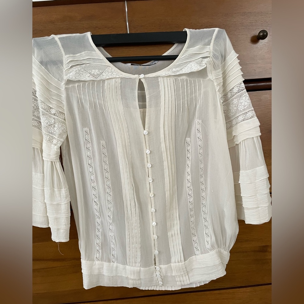 Zara White Pleated 3/4 Sleeve Blouse